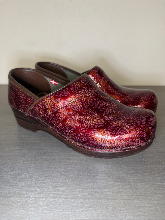 Sanita Shoes - Sanita Women’s Professional Nursing Clogs, Burgundy Petals Leather EU 37 US 6